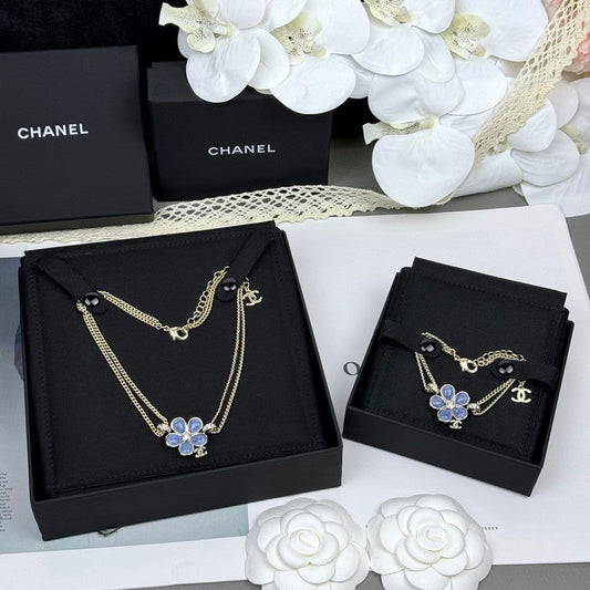 18K  Chanel 26C Blue Flower Diamond Bracelet