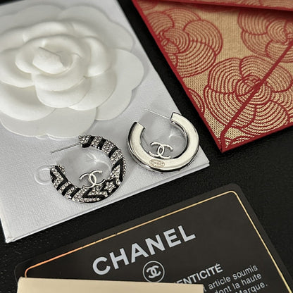 18K  Chanel Black Diamonds Earrings